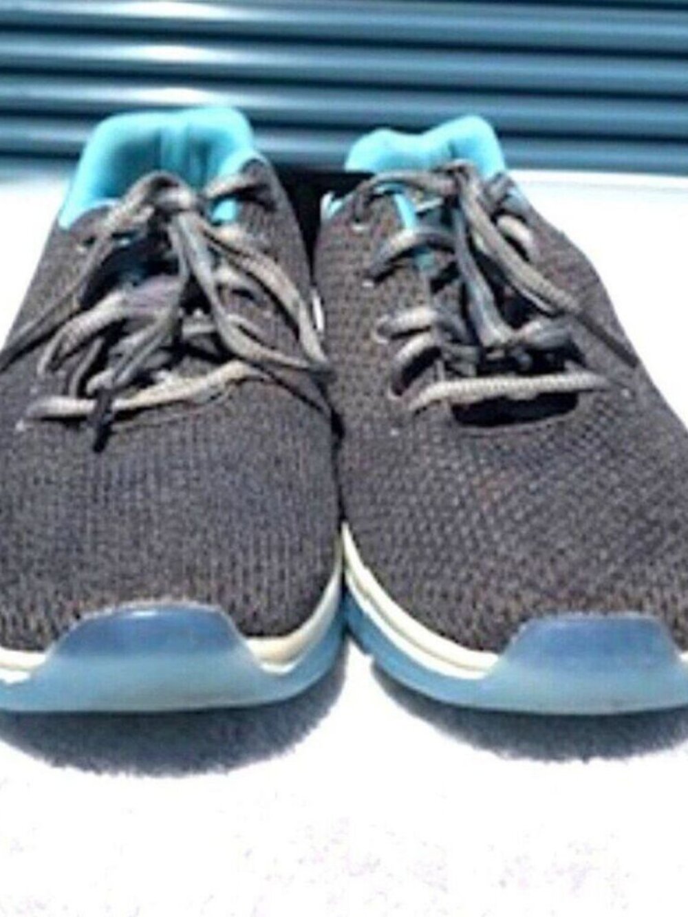 Athletic or Fashion . Ripple Soles Shoes . Size: 7 w/ Memory Foam . Avia